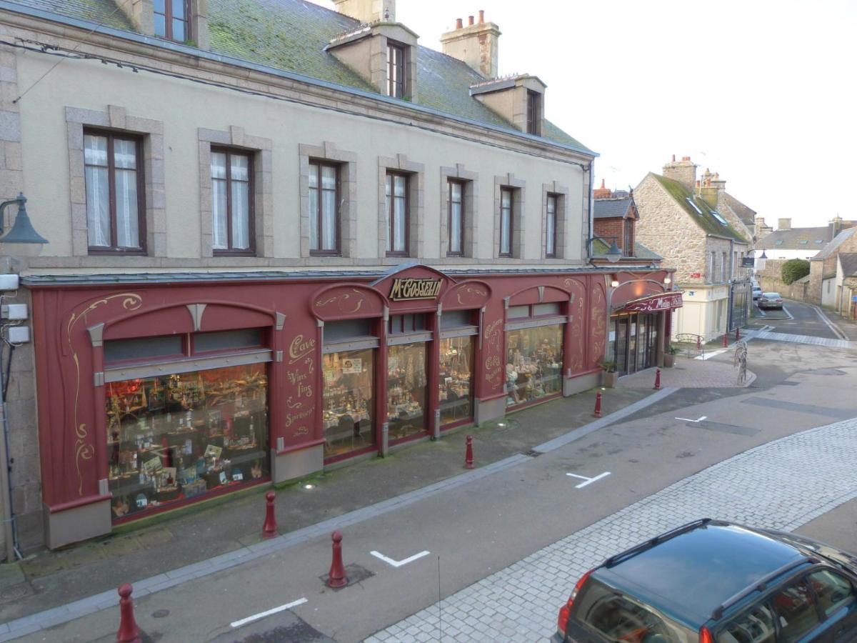 "Les Mouettes" Maison De Pecheur En Centre Ville Saint-Vaast-la-Hougue Exterior photo